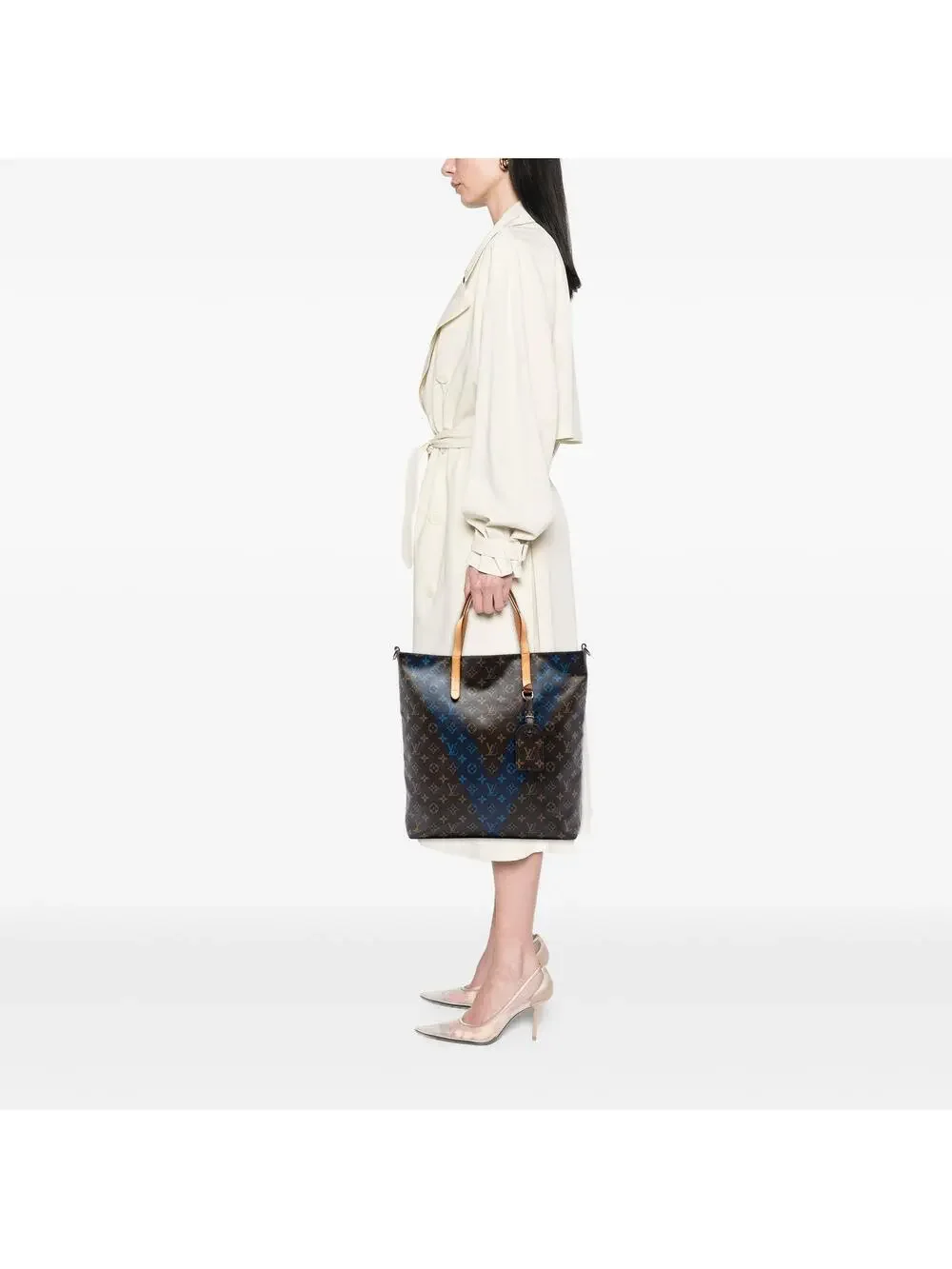 Louis Vuitton V Cabas Jour Pre-Loved #300780L10B